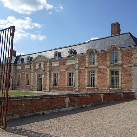 Bed and breakfast Chateau De La Ferte Saint Aubin Extérieur photo