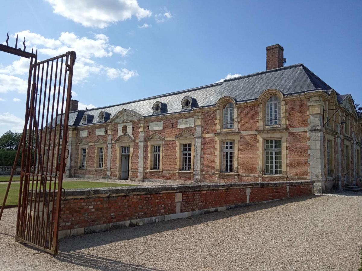 Bed and breakfast Chateau De La Ferte Saint Aubin Extérieur photo